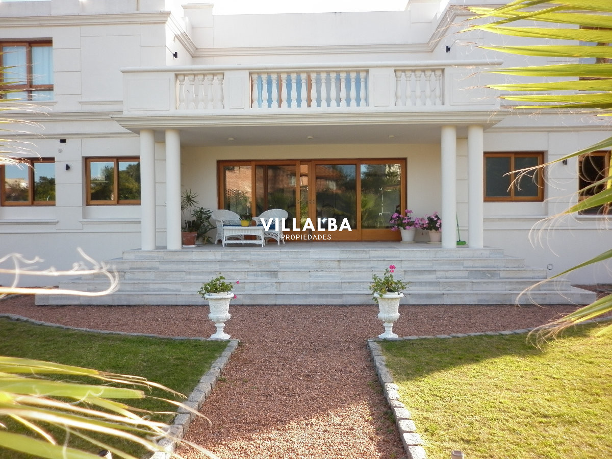 Casa ID.2857 - casa en venta en playa mansa