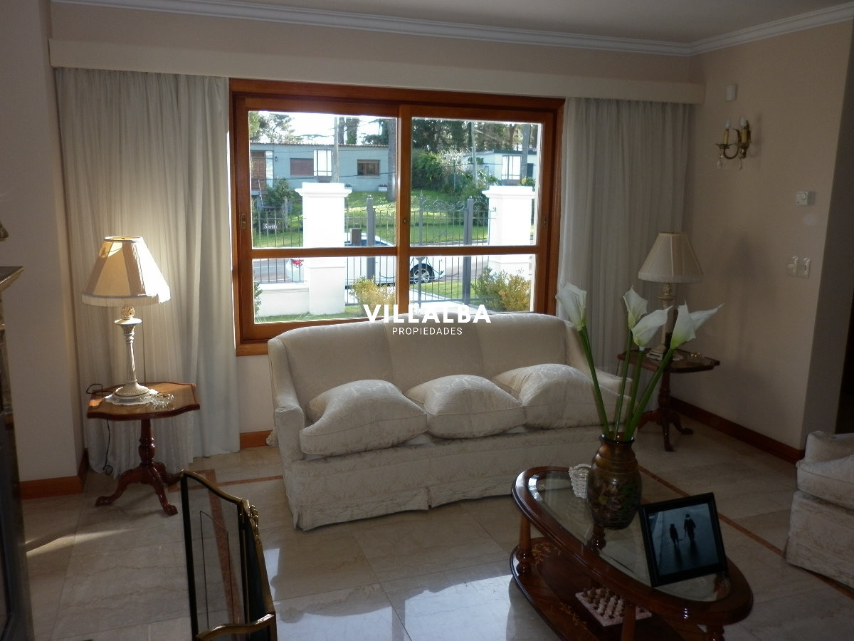 Casa ID.2857 - casa en venta en playa mansa