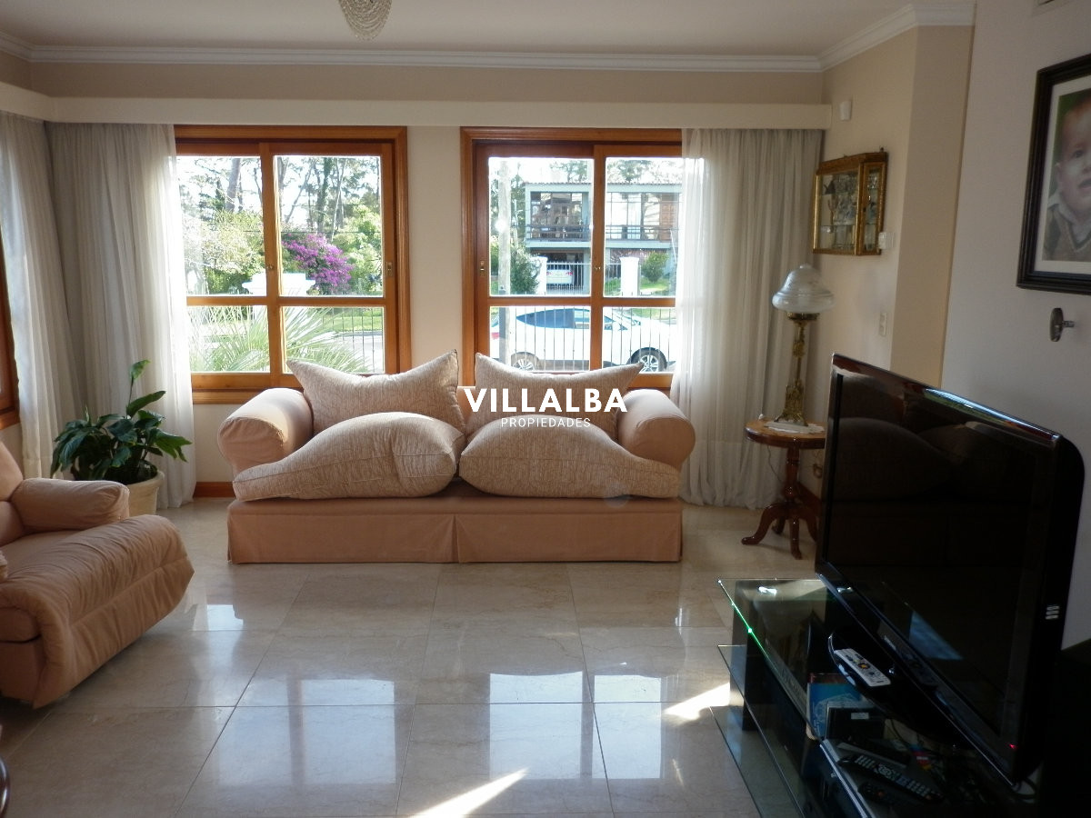 Casa ID.2857 - casa en venta en playa mansa