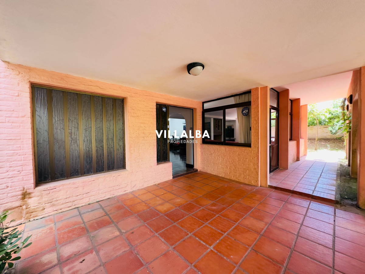 Apartamento ID.3194 - Casa en Venta, 5 dormitorios, 50 metros de la playa.