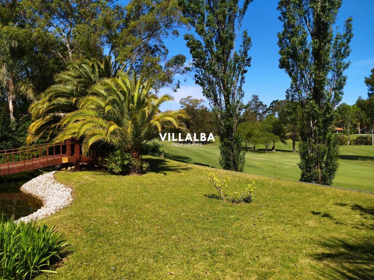 Casa ID.4198 -  Casa en venta de 3 dormitorios en Punta del Este