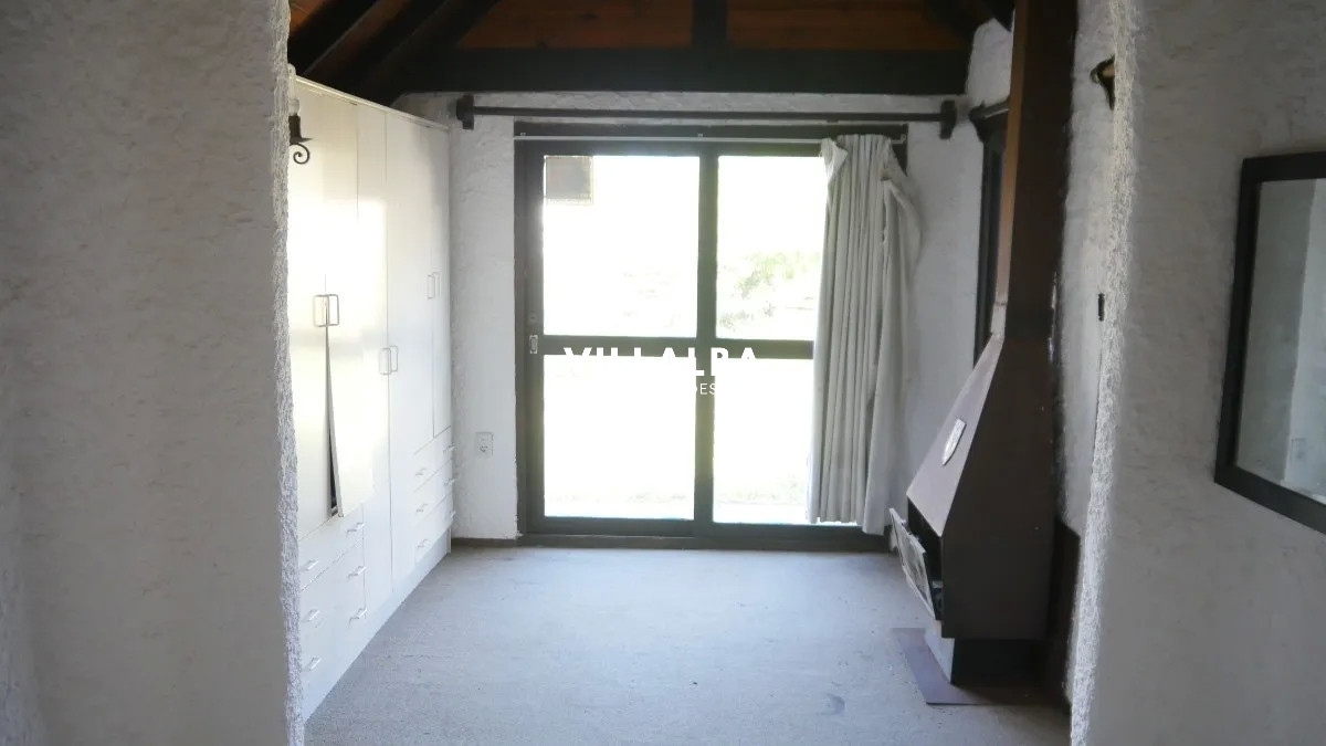 Apartamento ID.3840 - Casa en venta de dos dormitorio y dependencia en Punta del Este