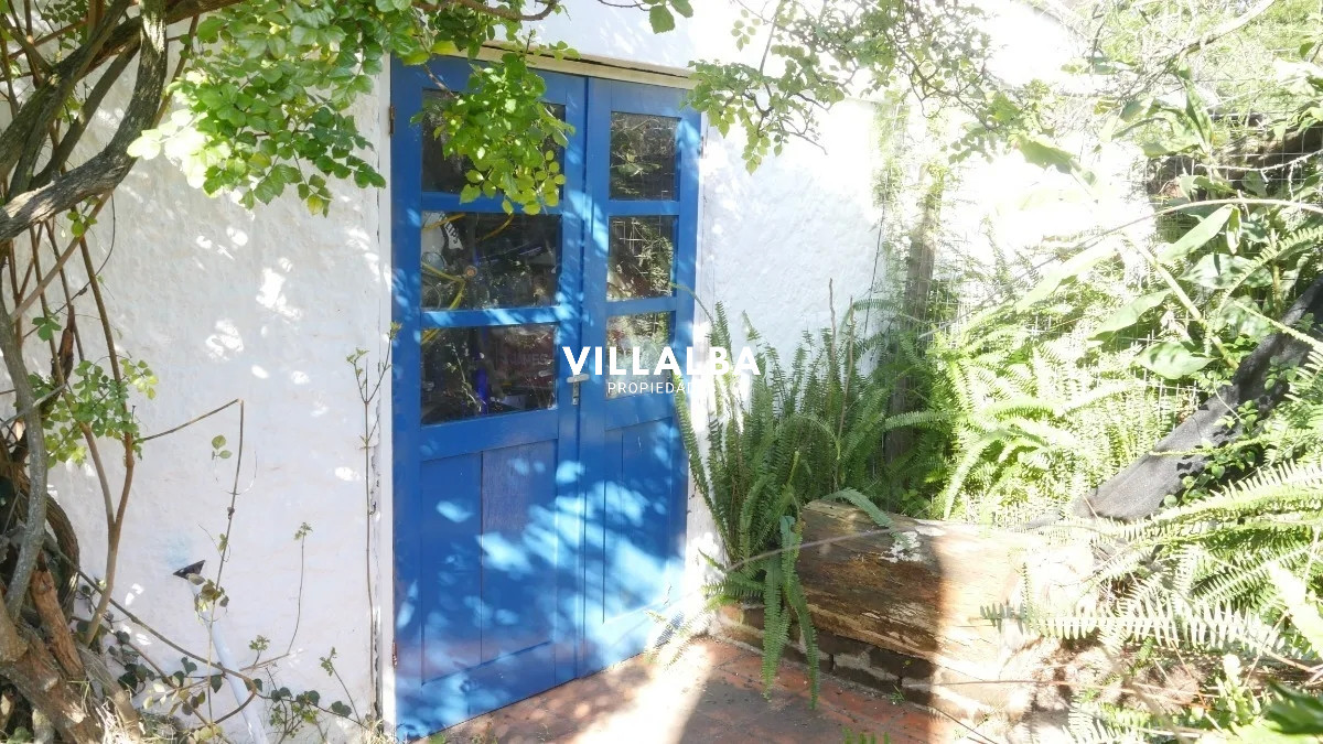 Apartamento ID.3840 - Casa en venta de dos dormitorio y dependencia en Punta del Este