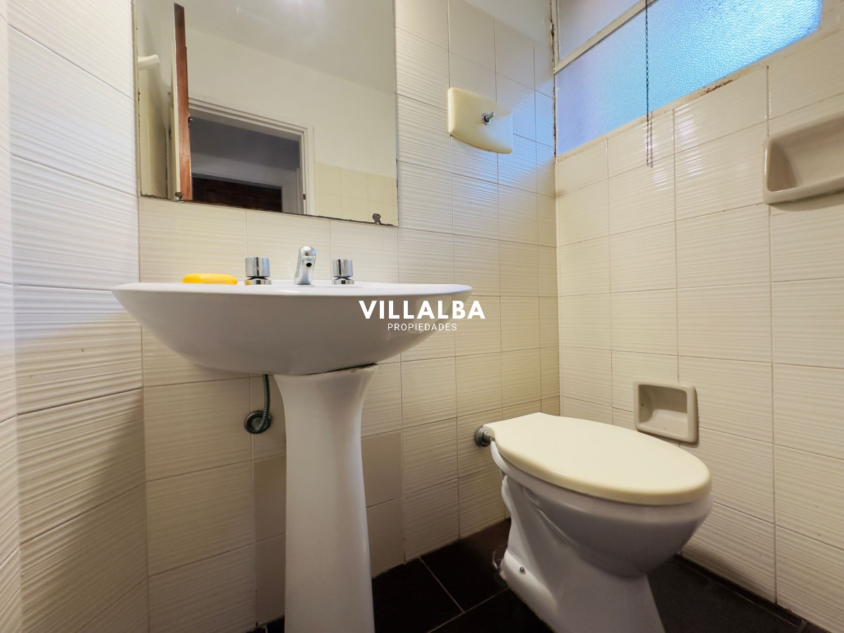 Apartamento ID.3194 - Casa en Venta, 5 dormitorios, 50 metros de la playa.