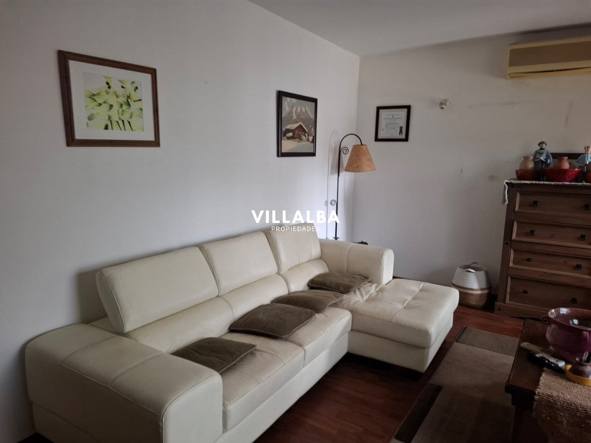 Apartamento ID.4005 - Casa en venta de 4 dorm. en Maldonado, toma Apto. como parte de pago