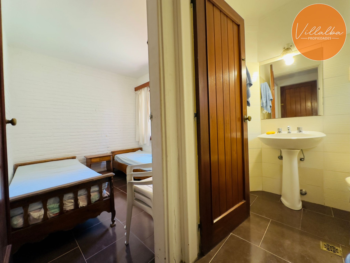 Apartamento ID.3194 - Casa en Venta, 5 dormitorios, 50 metros de la playa.