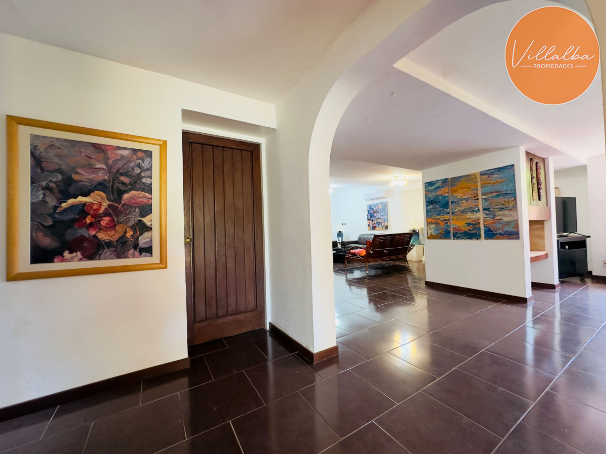 Apartamento ID.3194 - Casa en Venta, 5 dormitorios, 50 metros de la playa.