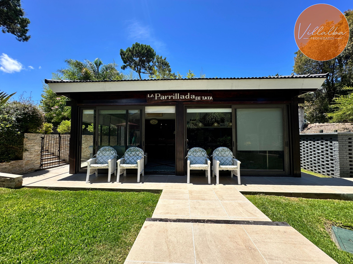 Casa ID.3571 - Admirable casa en venta de 4 dorm. y dep. de servicio en Punta del Este