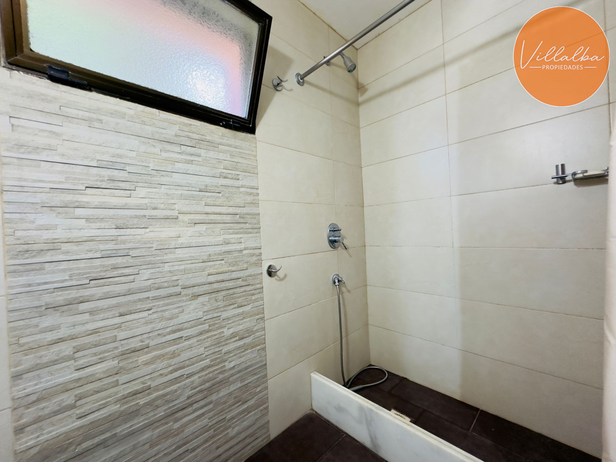 Apartamento ID.3194 - Casa en Venta, 5 dormitorios, 50 metros de la playa.