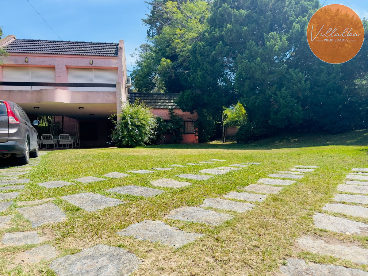Apartamento ID.3194 - Casa en Venta, 5 dormitorios, 50 metros de la playa.