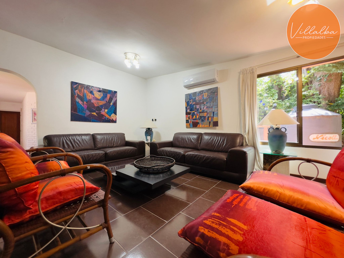 Apartamento ID.3194 - Casa en Venta, 5 dormitorios, 50 metros de la playa.