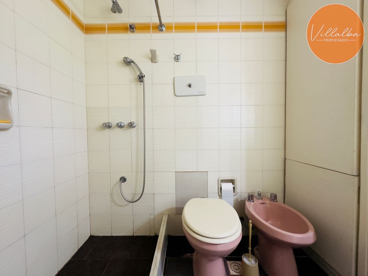 Apartamento ID.3194 - Casa en Venta, 5 dormitorios, 50 metros de la playa.