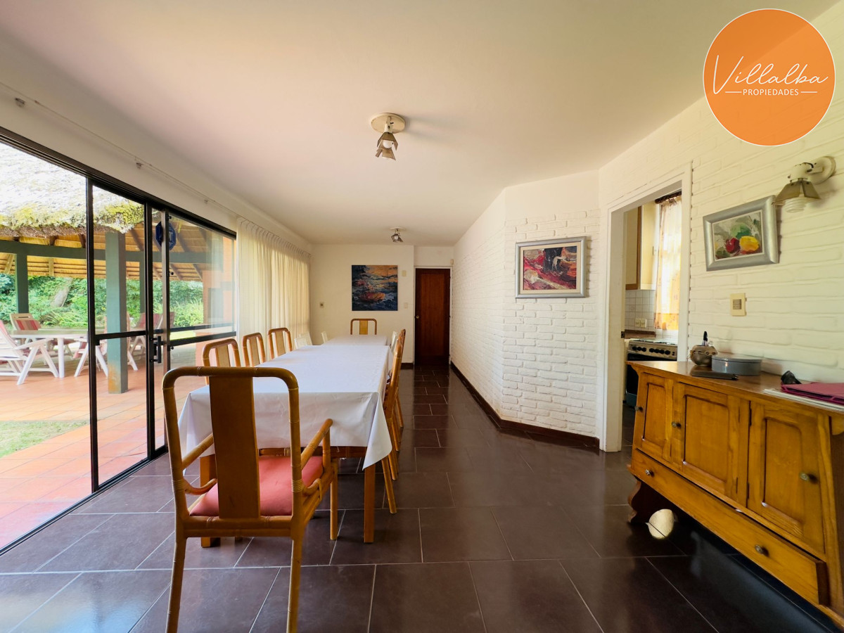 Apartamento ID.3194 - Casa en Venta, 5 dormitorios, 50 metros de la playa.