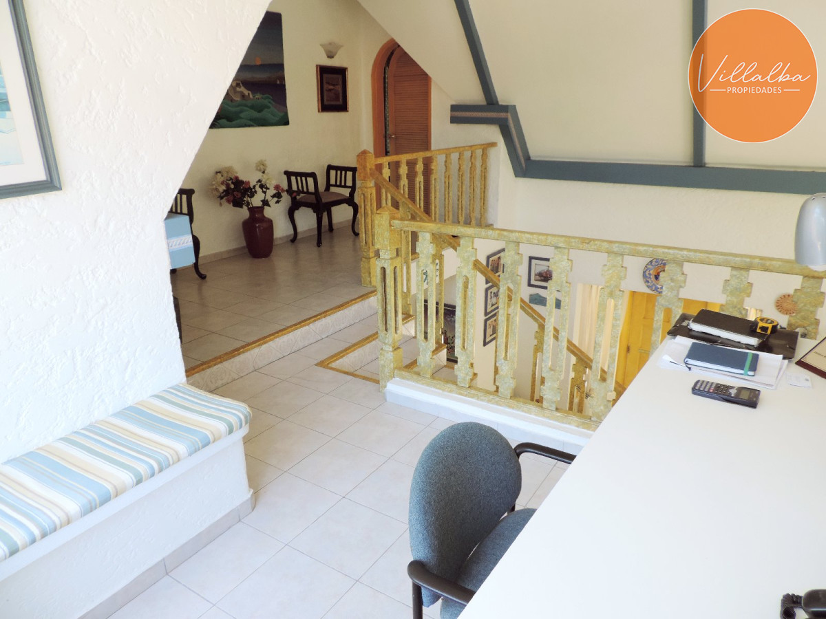 Casa ID.3581 - VENDO CASA DE 5 DORMITORIOS EN PUNTA DEL ESTE