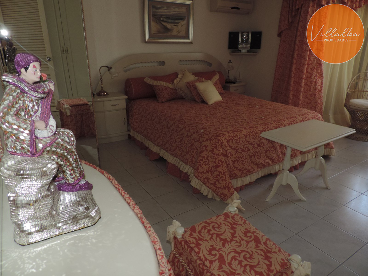 Casa ID.3581 - VENDO CASA DE 5 DORMITORIOS EN PUNTA DEL ESTE