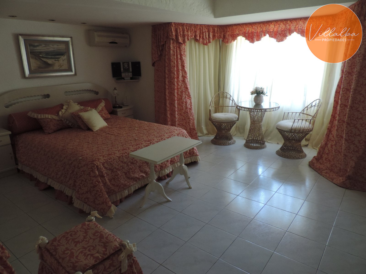 Casa ID.3581 - VENDO CASA DE 5 DORMITORIOS EN PUNTA DEL ESTE