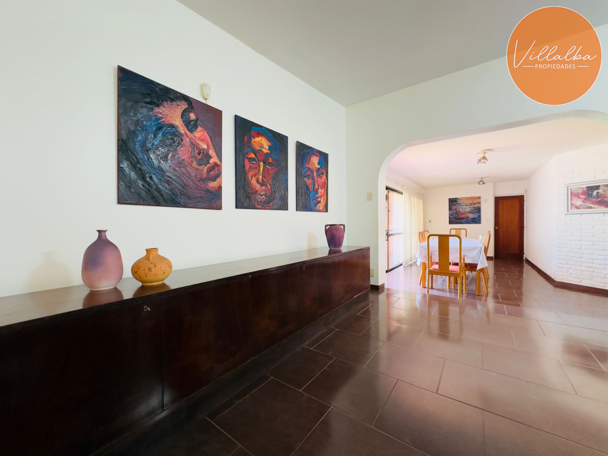 Apartamento ID.3194 - Casa en Venta, 5 dormitorios, 50 metros de la playa.