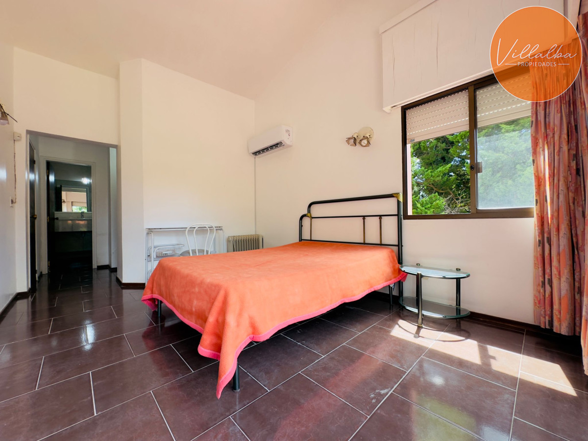 Apartamento ID.3194 - Casa en Venta, 5 dormitorios, 50 metros de la playa.