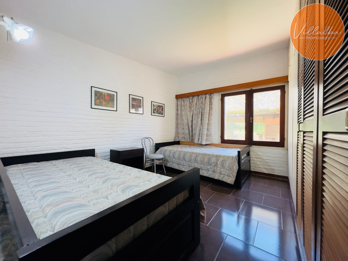 Apartamento ID.3194 - Casa en Venta, 5 dormitorios, 50 metros de la playa.
