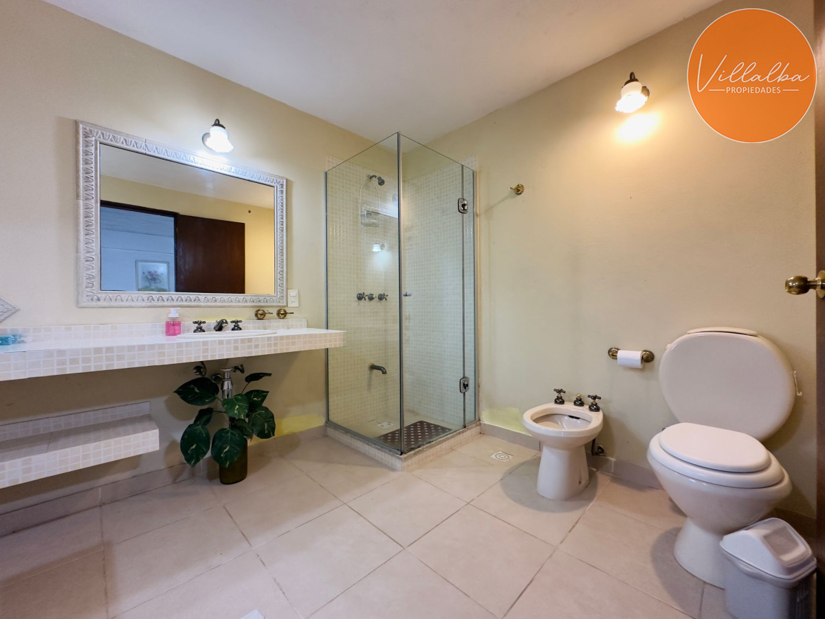 Casa ID.3215 - Casa en VENTA, 3 dormitorios, Punta del Este