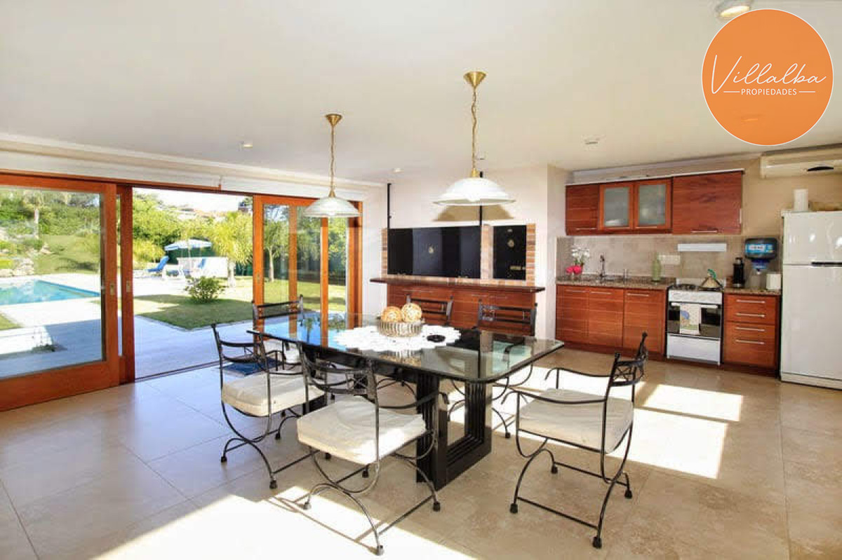 Casa ID.2857 - casa en venta en playa mansa