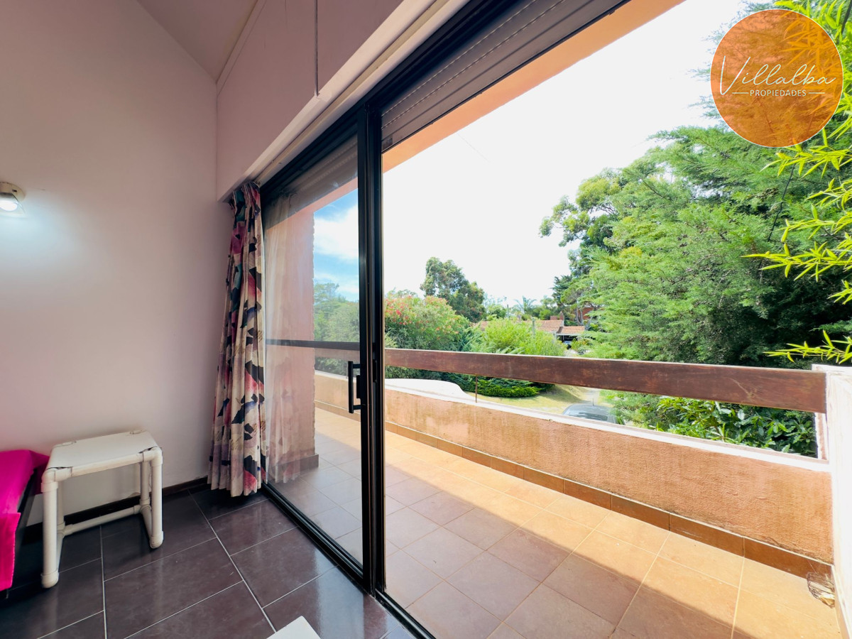 Apartamento ID.3194 - Casa en Venta, 5 dormitorios, 50 metros de la playa.