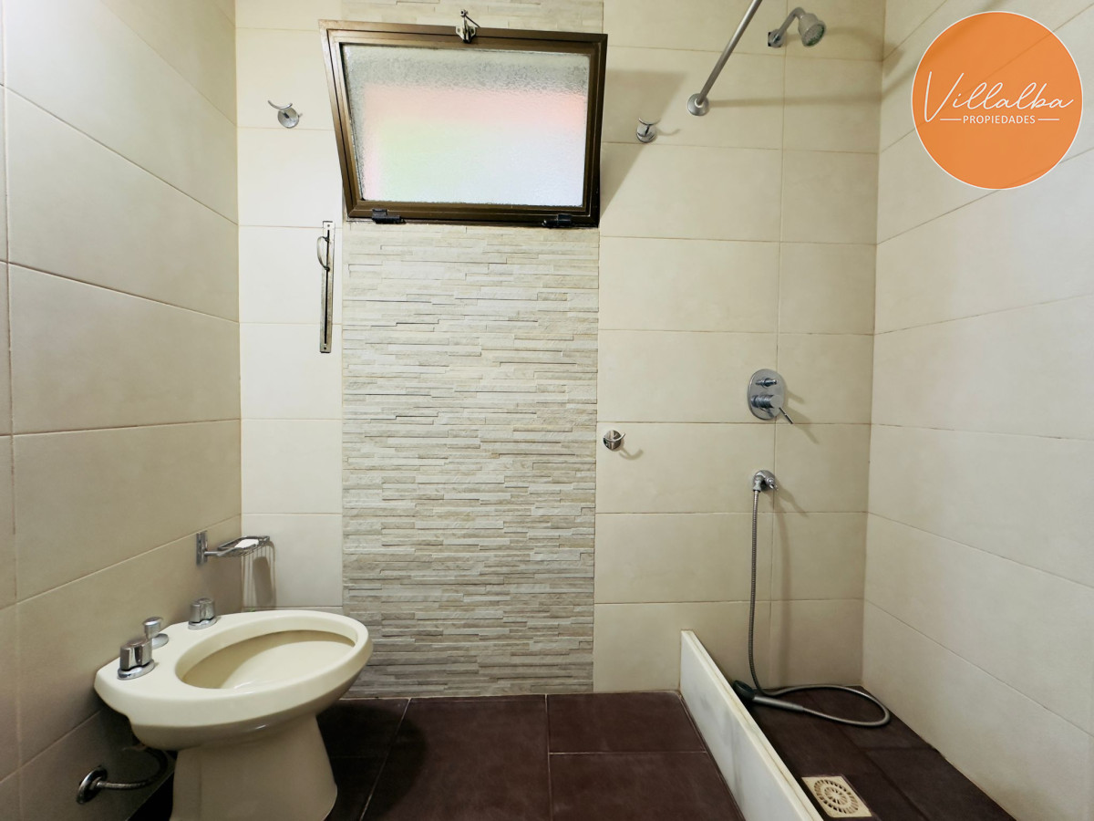 Apartamento ID.3194 - Casa en Venta, 5 dormitorios, 50 metros de la playa.