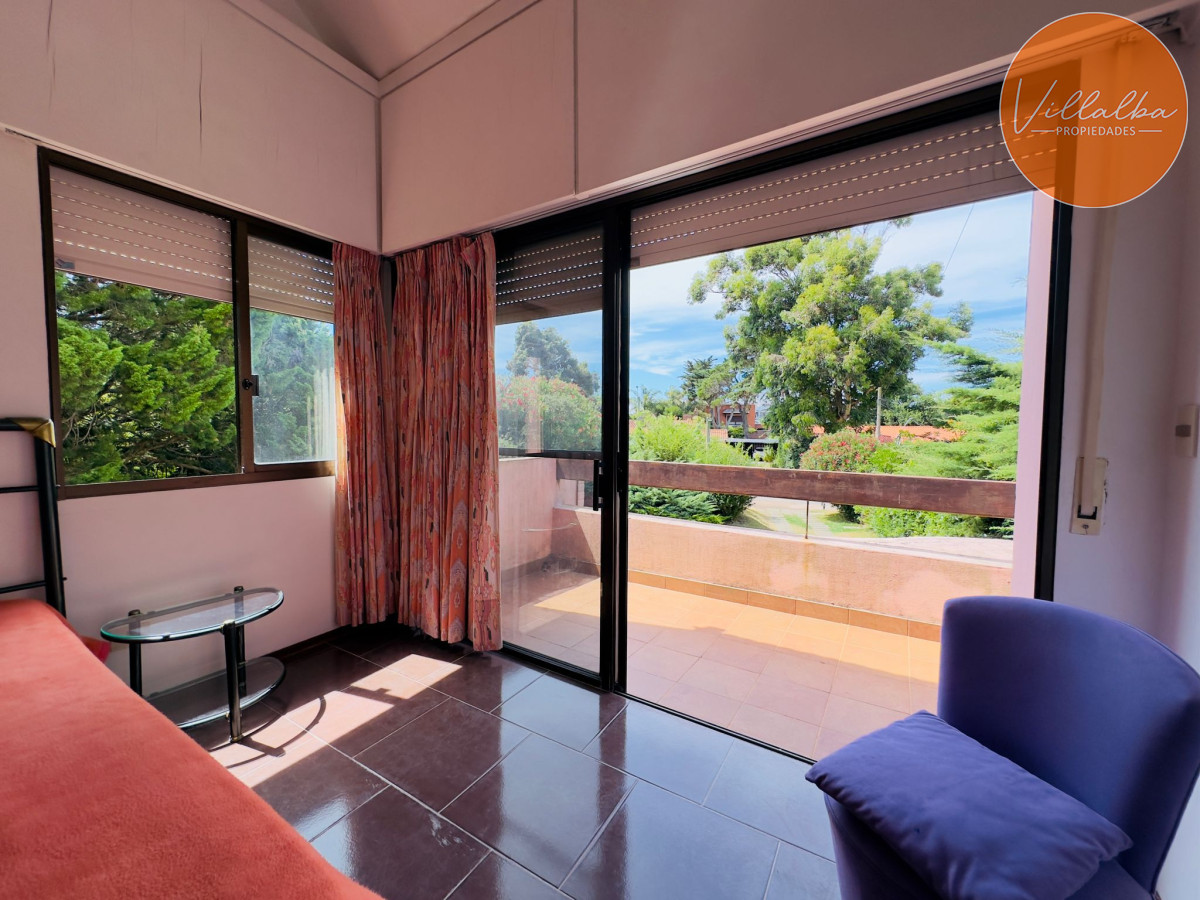 Apartamento ID.3194 - Casa en Venta, 5 dormitorios, 50 metros de la playa.