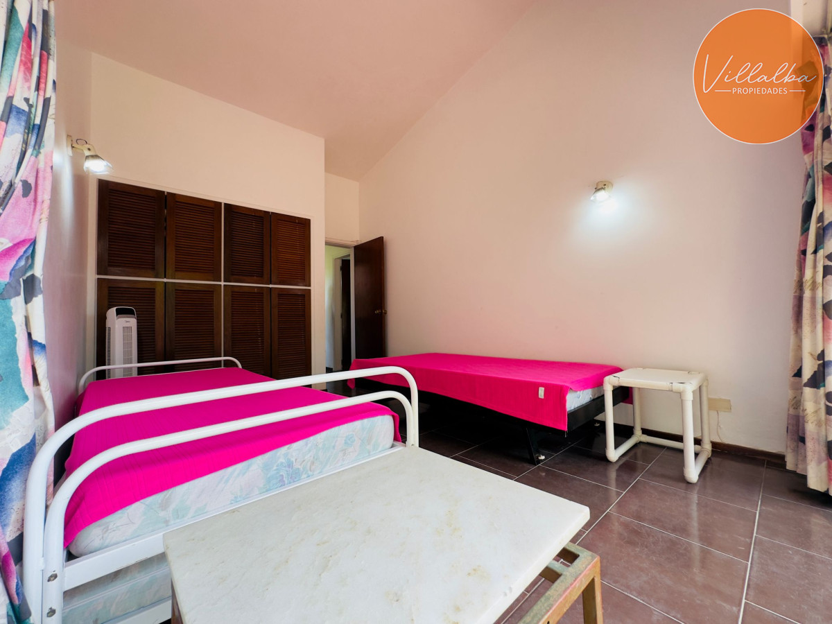 Apartamento ID.3194 - Casa en Venta, 5 dormitorios, 50 metros de la playa.