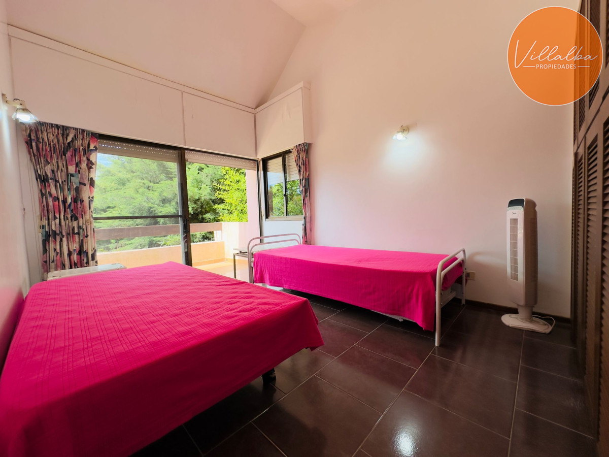 Apartamento ID.3194 - Casa en Venta, 5 dormitorios, 50 metros de la playa.