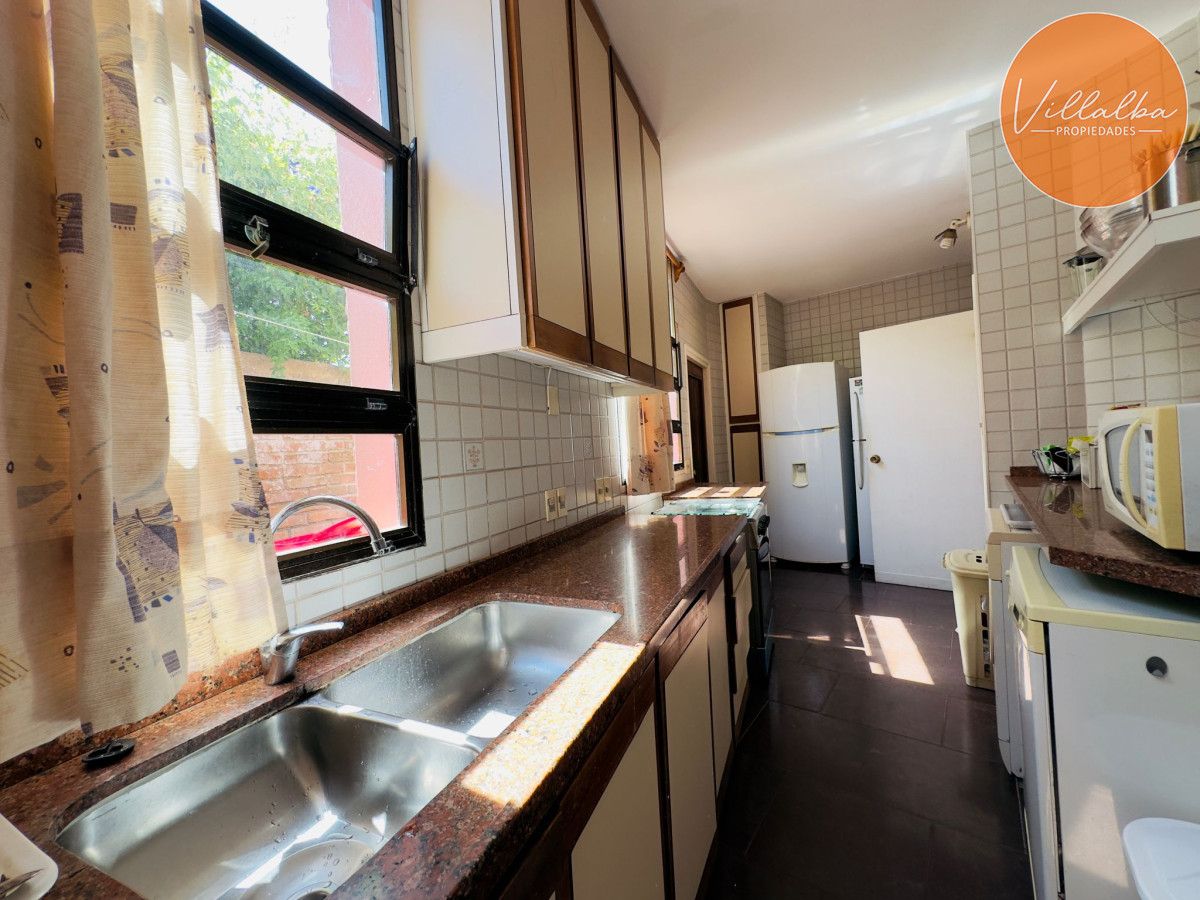 Apartamento ID.3194 - Casa en Venta, 5 dormitorios, 50 metros de la playa.