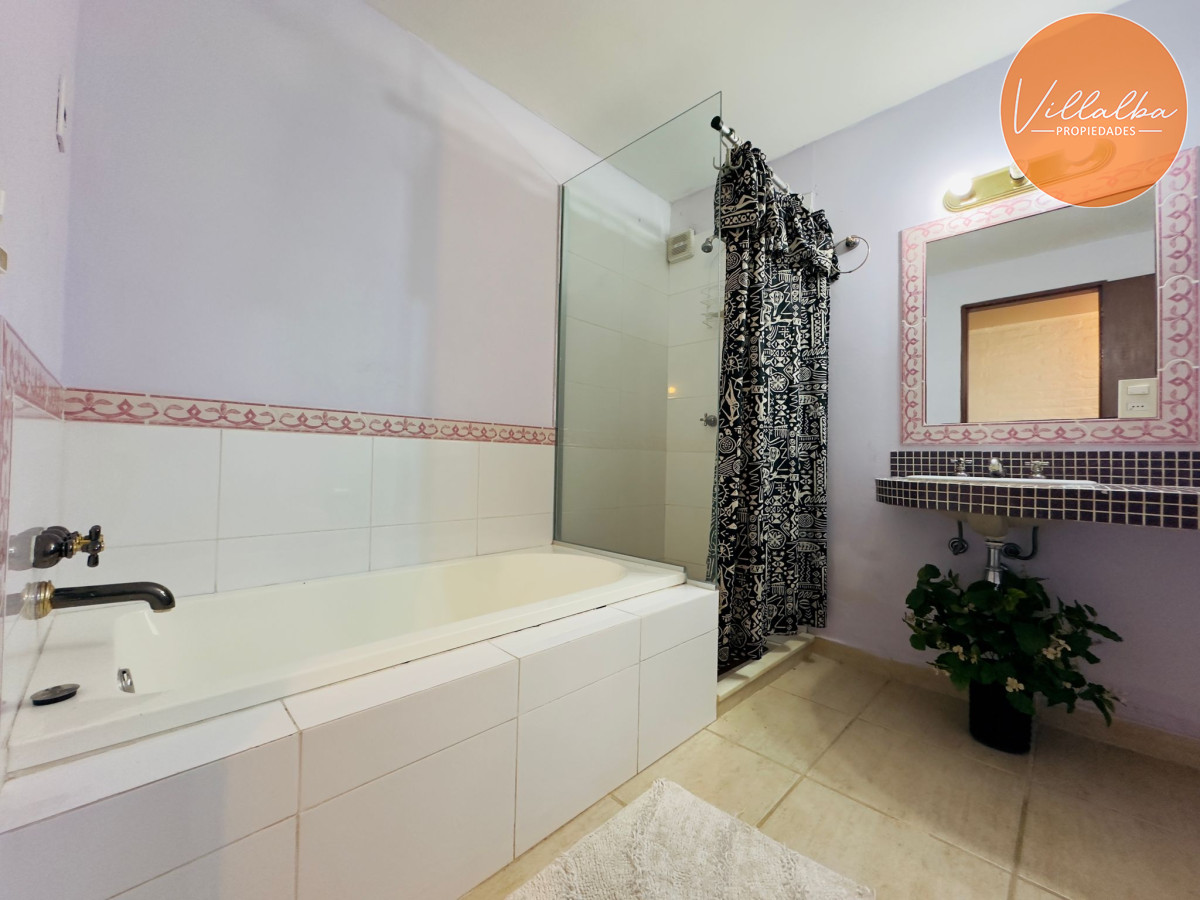 Casa ID.3215 - Casa en VENTA, 3 dormitorios, Punta del Este