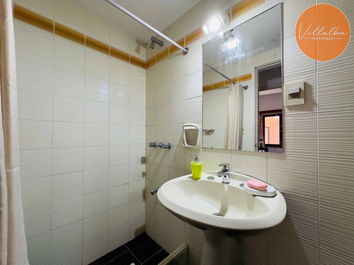 Apartamento ID.3194 - Casa en Venta, 5 dormitorios, 50 metros de la playa.