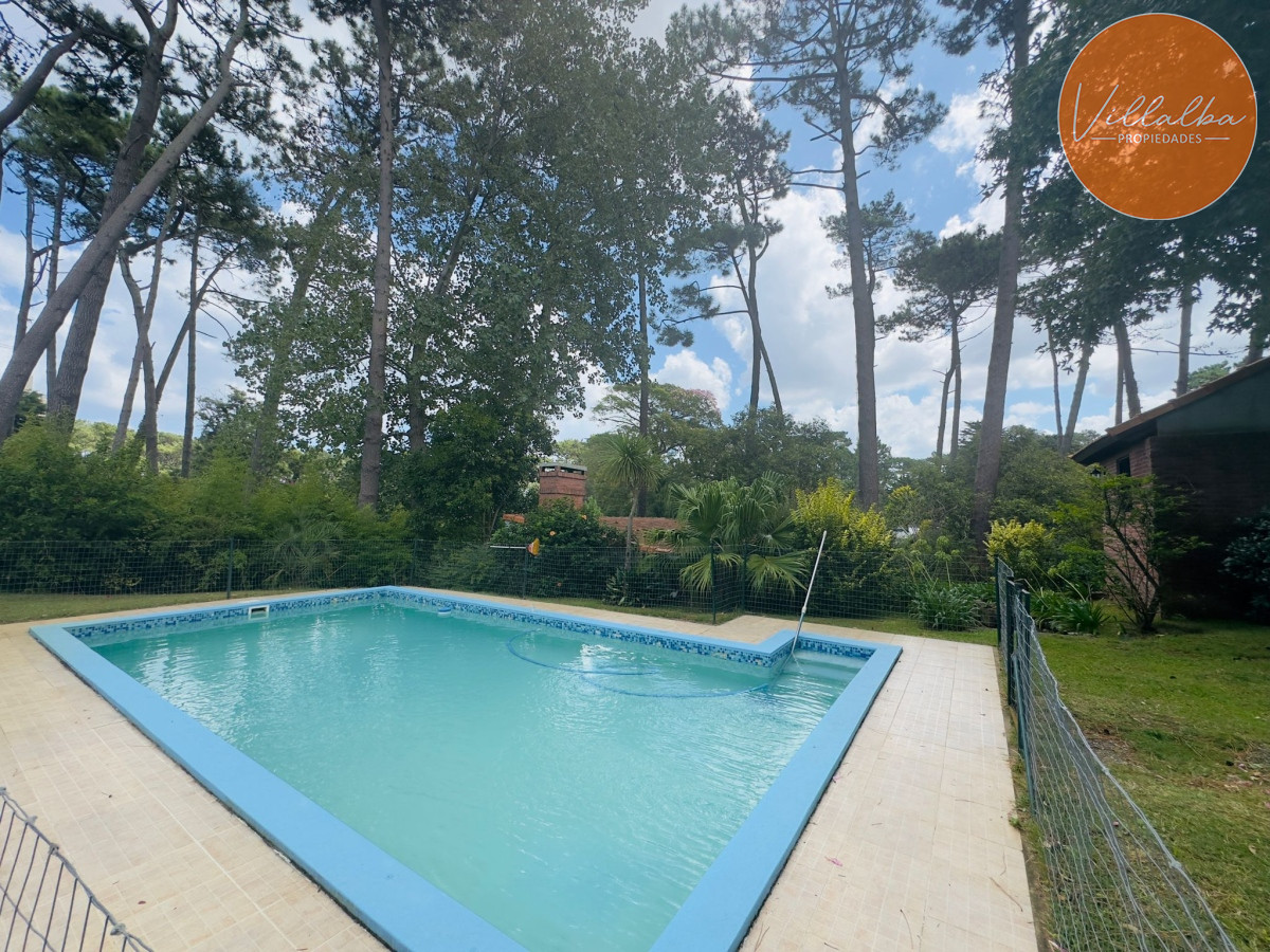 Casa ID.3215 - Casa en VENTA, 3 dormitorios, Punta del Este