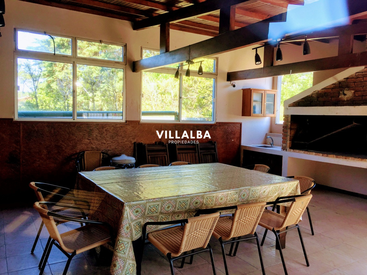 Apartamento ID.3879 - Alquiler y venta de apartamento de dos dormitorios en Punta del Este