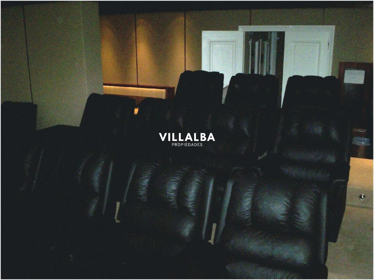 Apartamento ID.3842 - Apartamento en VENTA, 3 dormitorios en suite, Primera linea de la playa mansa.