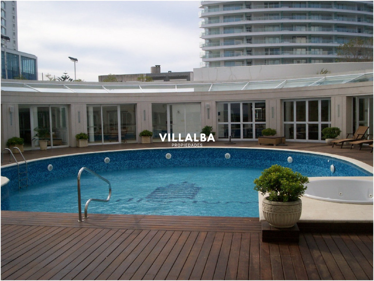 Apartamento ID.3842 - Apartamento en VENTA, 3 dormitorios en suite, Primera linea de la playa mansa.