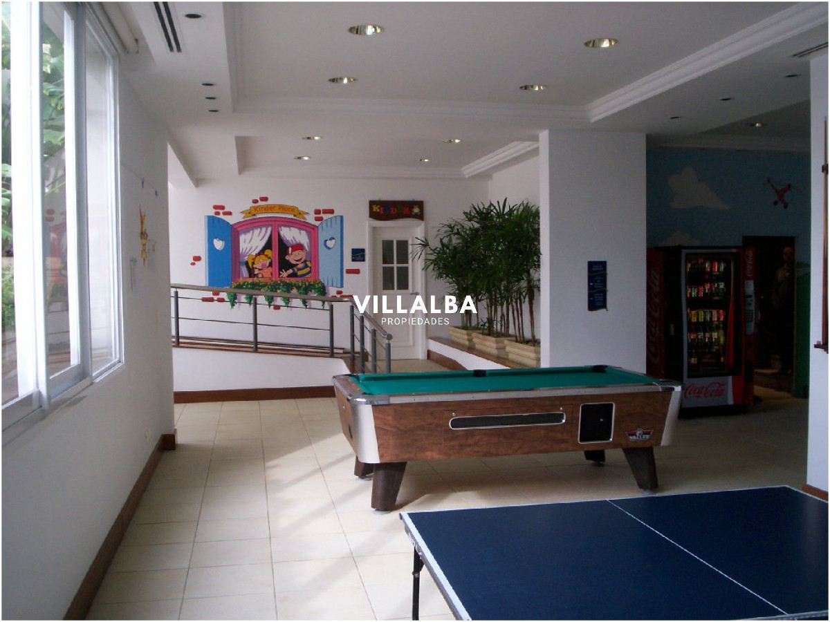 Apartamento ID.3842 - Apartamento en VENTA, 3 dormitorios en suite, Primera linea de la playa mansa.