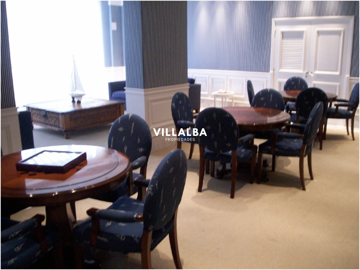 Apartamento ID.3842 - Apartamento en VENTA, 3 dormitorios en suite, Primera linea de la playa mansa.