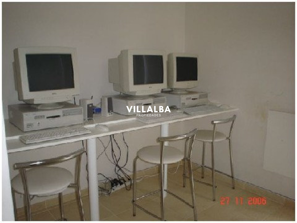 Apartamento ID.3842 - Apartamento en VENTA, 3 dormitorios en suite, Primera linea de la playa mansa.