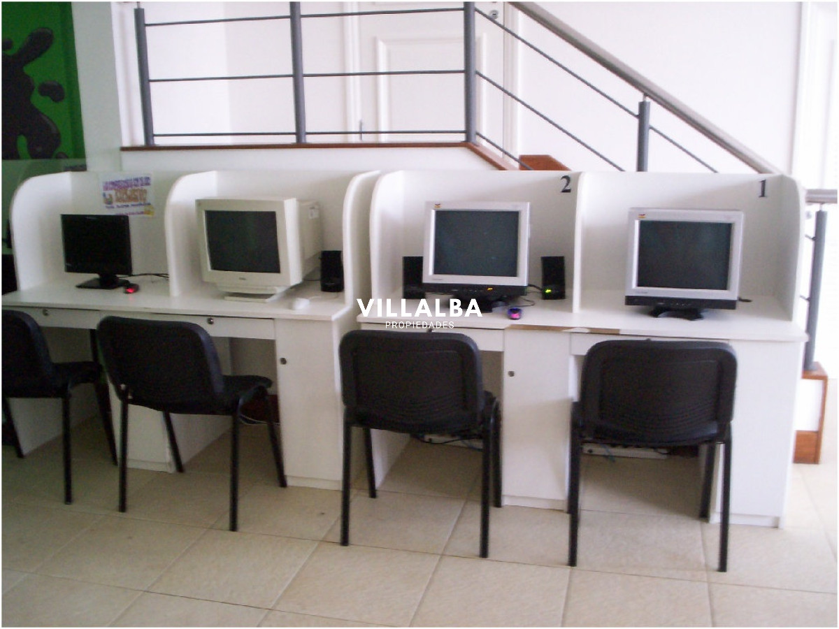 Apartamento ID.3842 - Apartamento en VENTA, 3 dormitorios en suite, Primera linea de la playa mansa.