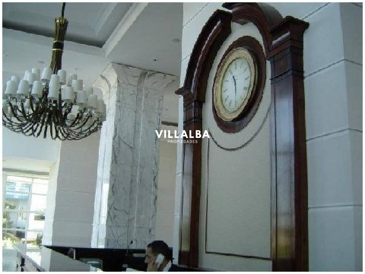 Apartamento ID.3842 - Apartamento en VENTA, 3 dormitorios en suite, Primera linea de la playa mansa.