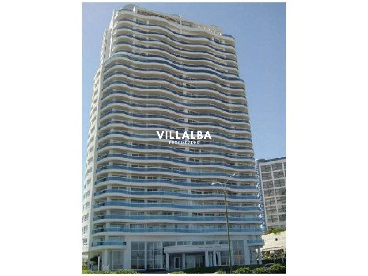 Apartamento ID.3842 - Apartamento en VENTA, 3 dormitorios en suite, Primera linea de la playa mansa.