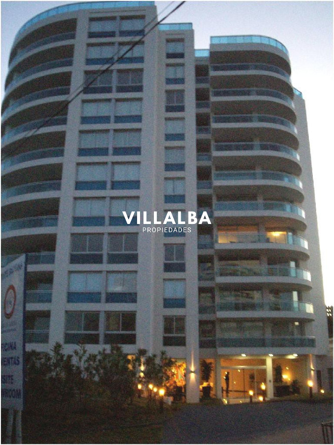 Apartamento ID.3924 - Alquiler y venta de apartamento de 3 dormitorios en Punta del Este