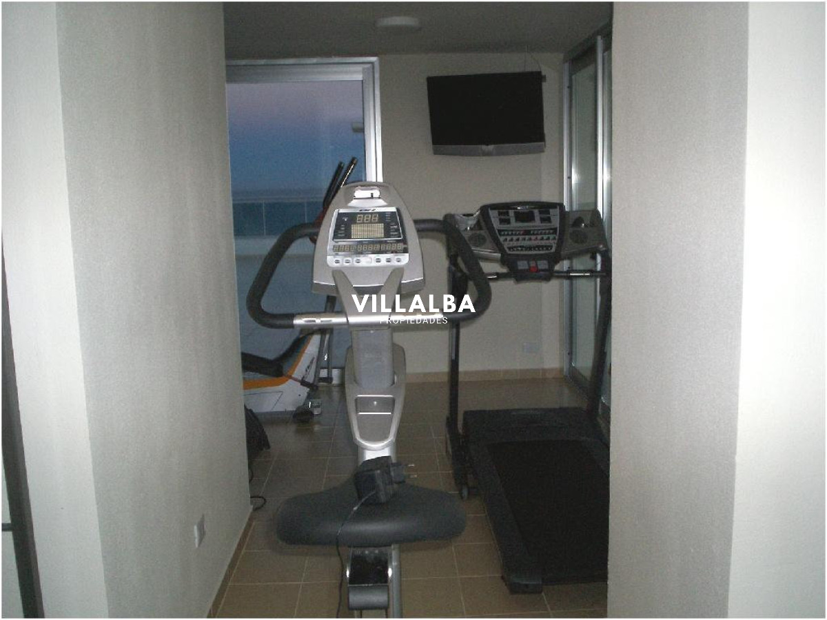 Apartamento ID.3924 - Alquiler y venta de apartamento de 3 dormitorios en Punta del Este