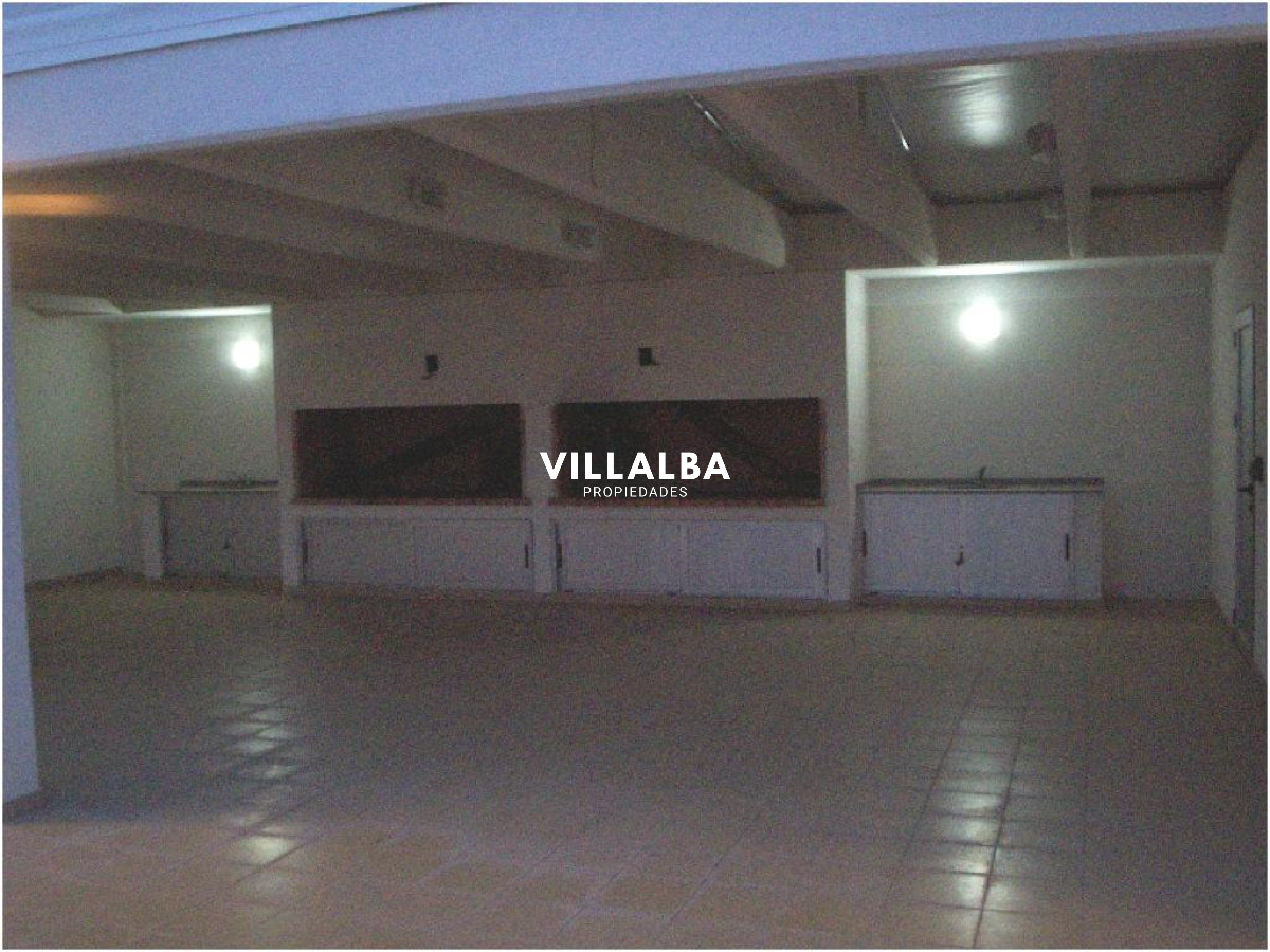 Apartamento ID.3924 - Alquiler y venta de apartamento de 3 dormitorios en Punta del Este