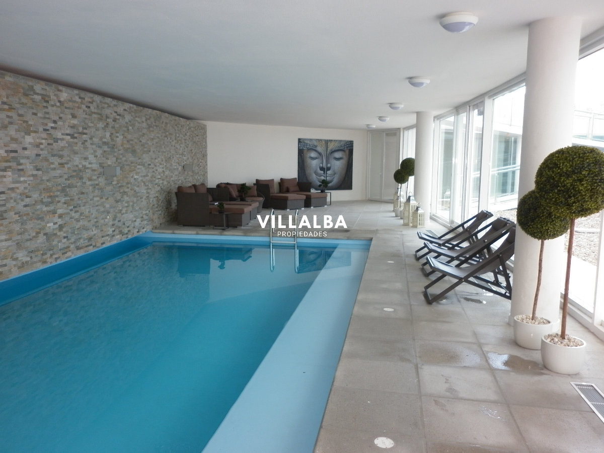 Apartamento ID.2939 - Penthouse en VENTA, 3 dormitorios en suite + Dependencia, vista 180°.