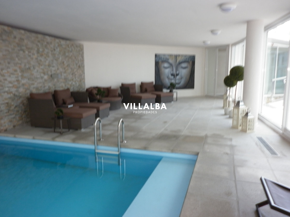 Apartamento ID.2939 - Penthouse en VENTA, 3 dormitorios en suite + Dependencia, vista 180°.