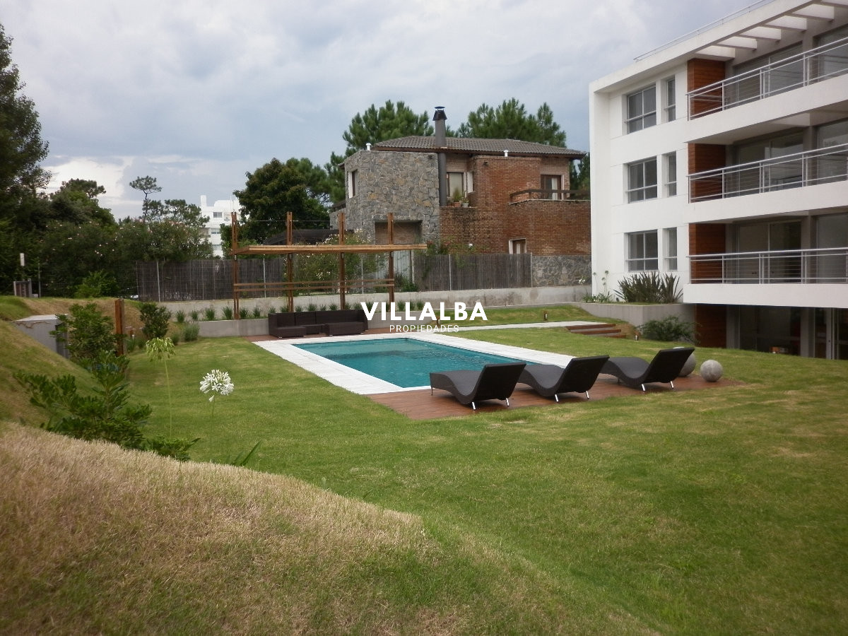 Apartamento ID.3764 - Apartamento de 2 dormitorios con Parrillero en Punta del Este
