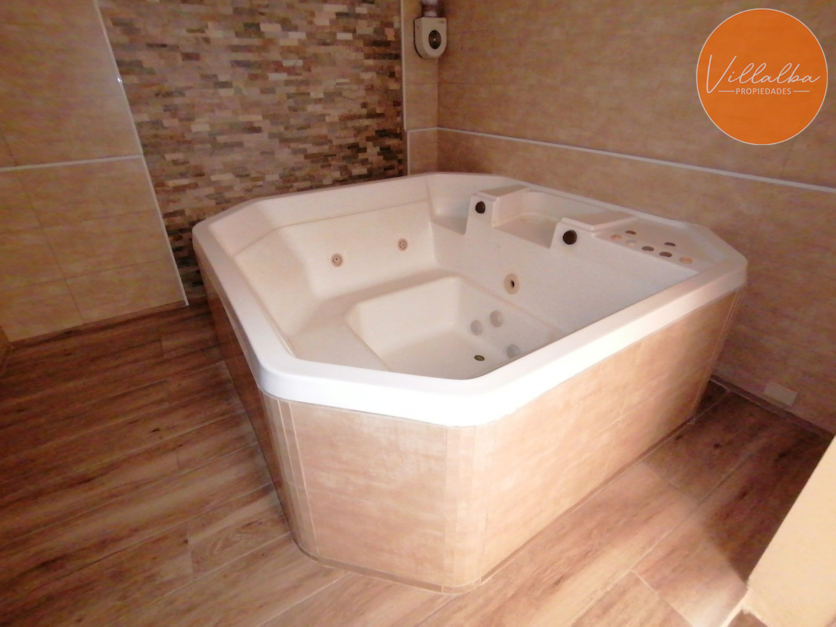 Apartamento ID.3762 - Apartamento en venta de dos dormitorios en Punta del Este